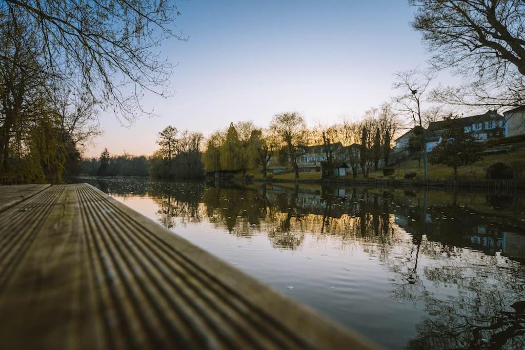 Le Chalet Du Bout Du Monde, En Bord De Riviere ! Grez-sur-Loing Exterior foto
